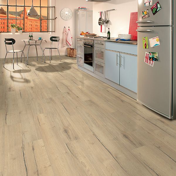 Cosmoflooritan Contract laminat u poslovnom prostoru, otporan i moderan pod s prirodnim dekorom